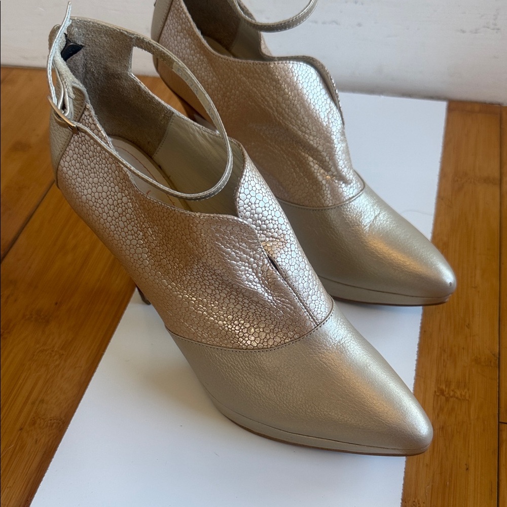 Metallic Gold Pointed-Toe Women's Heels with Ankle Strap